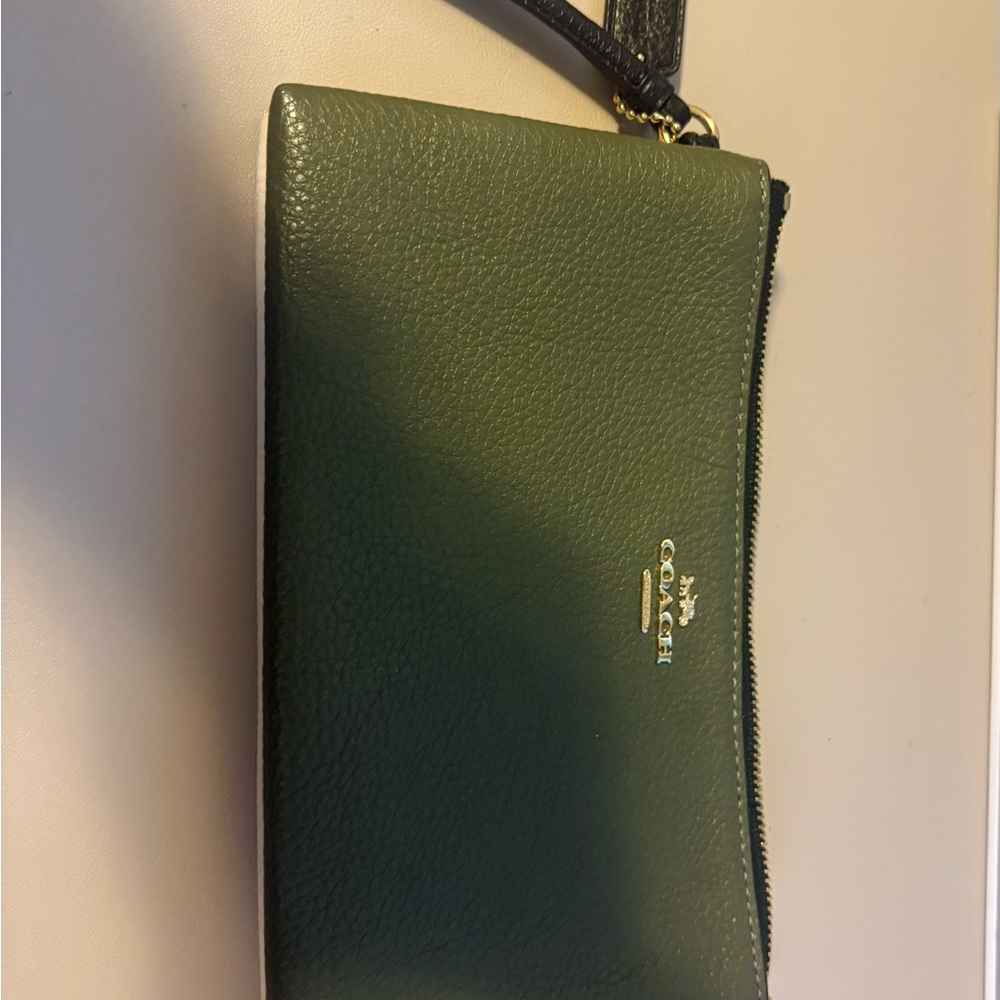 Coach Olive Leather Wristlet